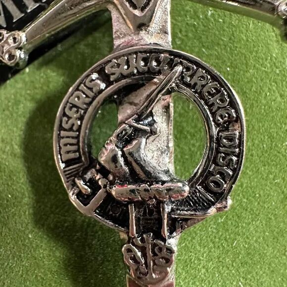 MacMillan Clan Crest Sword Badge Art Pewter Silver Ltd Cap Pin Scotland Brooch - Picture 3 of 8